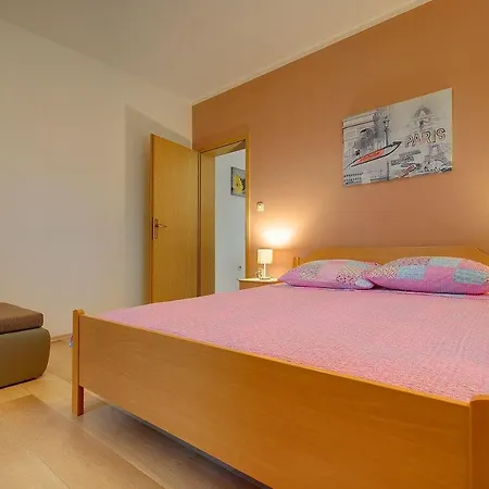 Helles Mit Wlan Und Tollem Balkon Casa de Férias